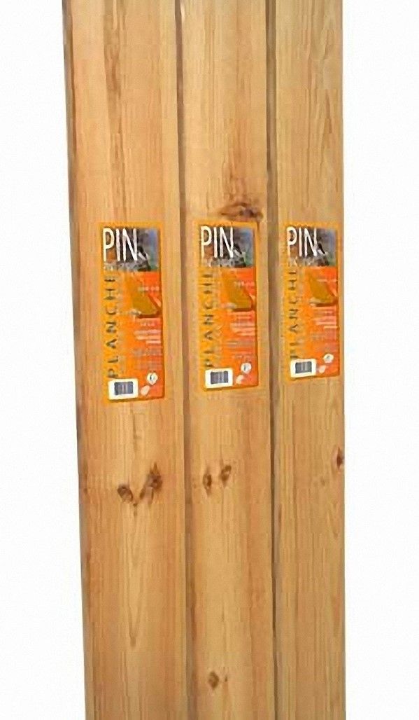 Planche pin rustique. Section : 22 x 180 mm Longueur : 240 cm