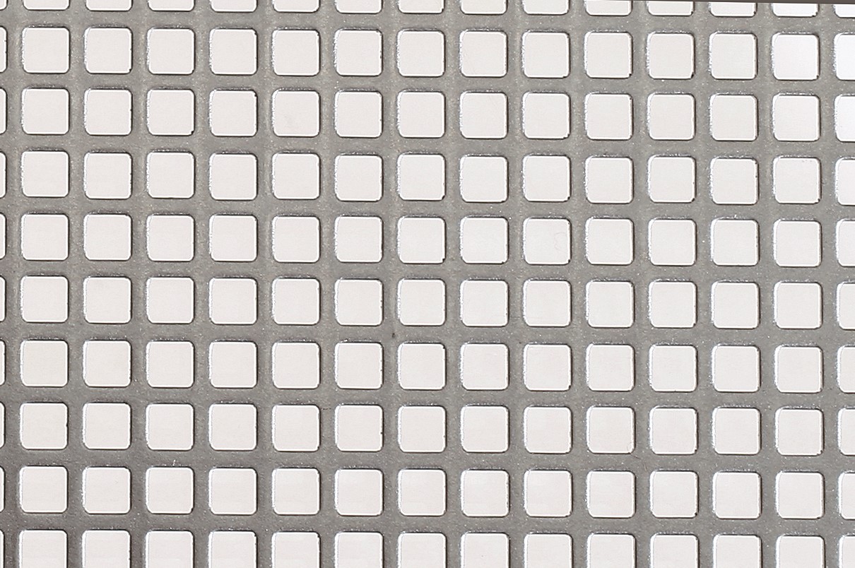 Tôle argente carrée perforée inox mm.50x40